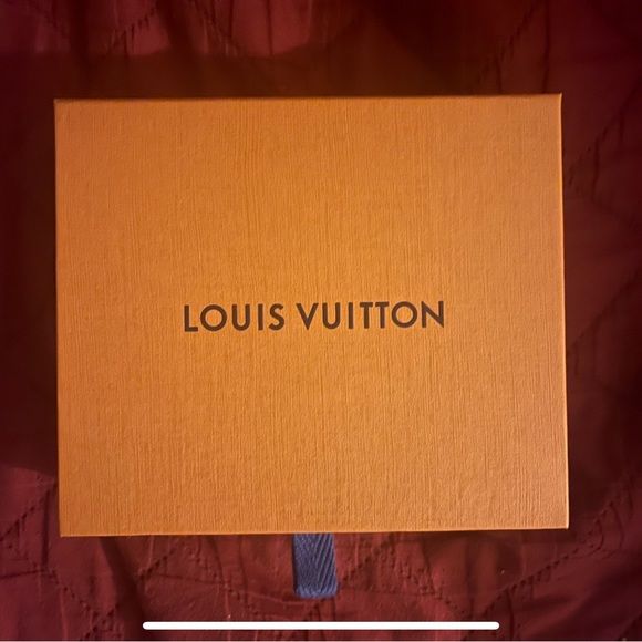 Louis Vuitton Gift Box - Picture 2 of 3
